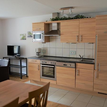 Haus Moselliebe B&B เอดิเกอร์-เอลเลอร์ ภายนอก รูปภาพ