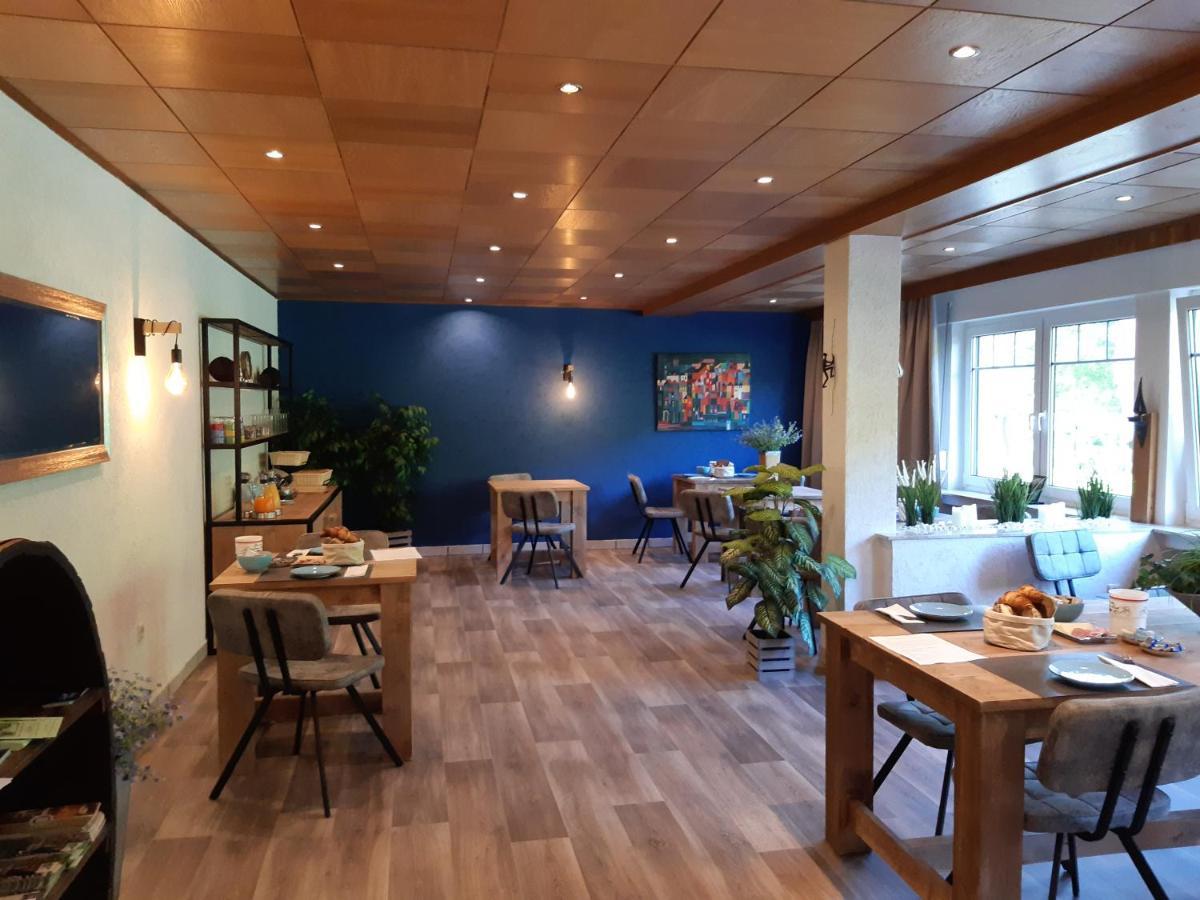 Haus Moselliebe B&B เอดิเกอร์-เอลเลอร์ ภายนอก รูปภาพ