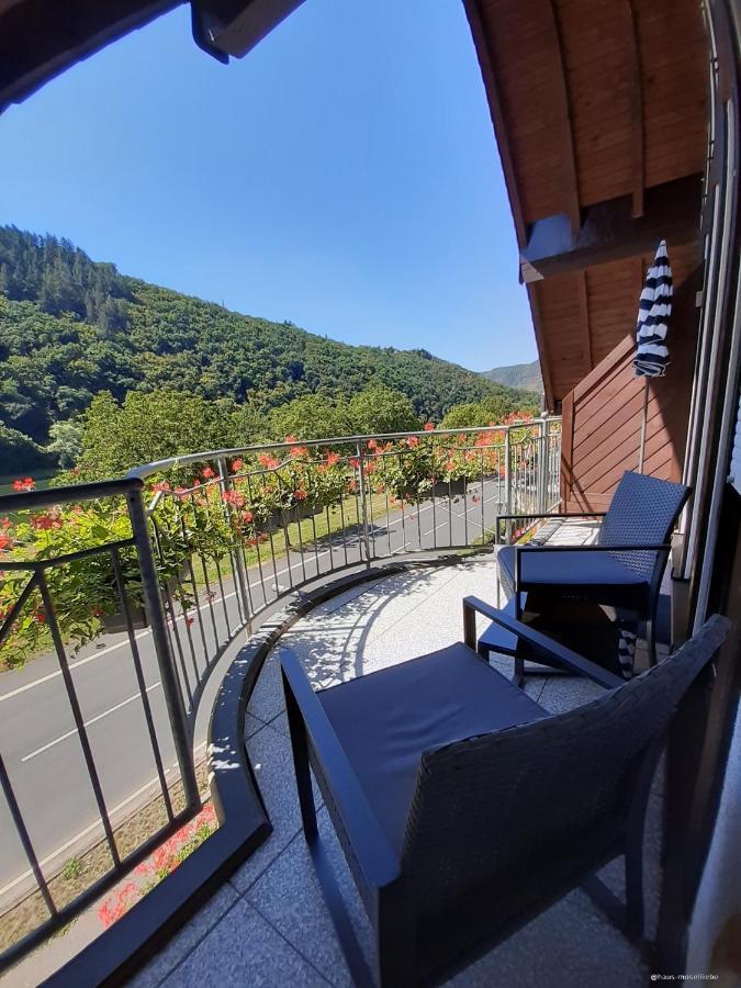 Haus Moselliebe B&B เอดิเกอร์-เอลเลอร์ ภายนอก รูปภาพ